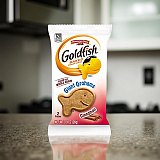 Giant Grahams Shaped Cinnamon Goldfish | .9 Oz, 15 Pack View 3