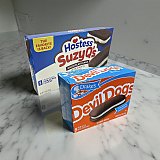 Hostess Suzy Q's vs. Drake's Devil Dogs Combo Pack, Cream Filled Chocolate Snack Cakes, 1 Each View 4