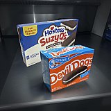 Hostess Suzy Q's vs. Drake's Devil Dogs Combo Pack, Cream Filled Chocolate Snack Cakes, 1 Each View 7