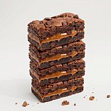 Killer Brownie Triple Chocolate Brownie Bars, 12 oz Tray (5 Count) - Chocolate Chip Brownies with Caramel & Extra Chocolate Chips View 4