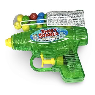 Fun Candy With Built in Toys - Sweet Soaker Squirt-Gun with Sweet Candy (25 pieces), Colors Vary (2 Pack) - Specialty Snack by TRIBECA CURATIONS